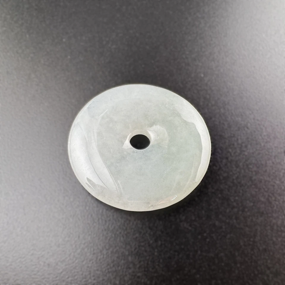 Colgante Luna Redondo Jadeíta Helada Birmania Grado A Certificado con Cadena de Oro 18K Foto 3 de 4