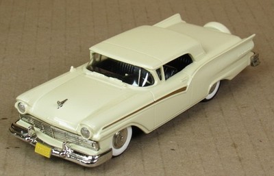 Brooklin Models Brk 35 1957 Ford Fairlane Skyliner (Cream) 1:43