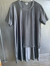 Comme DES GARÇONS