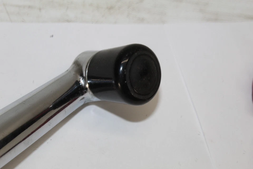 Dodge Power Wagon años 40 años 50 manija de puerta interior de colección MOPAR *TIENE GRIETAS Foto 2 de 4