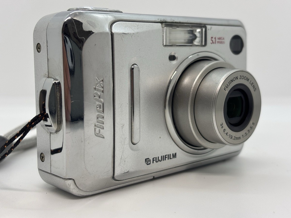Fujifilm FinePix A500 Compact Digital Camera 5.1MP 3x Zoom AA From