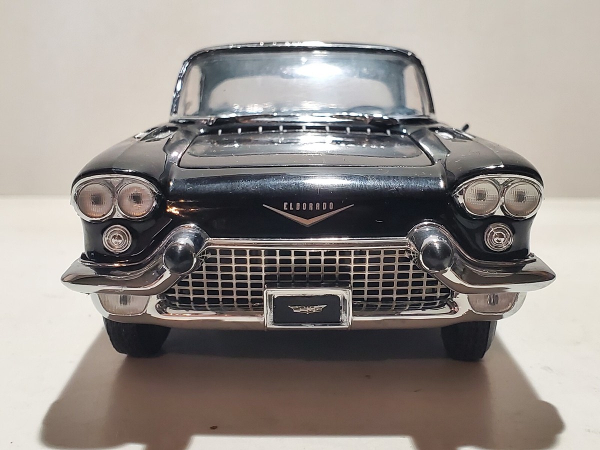 Franklin Mint 1957 Cadillac Eldorado Brougham Barn Find 1:24 Scale