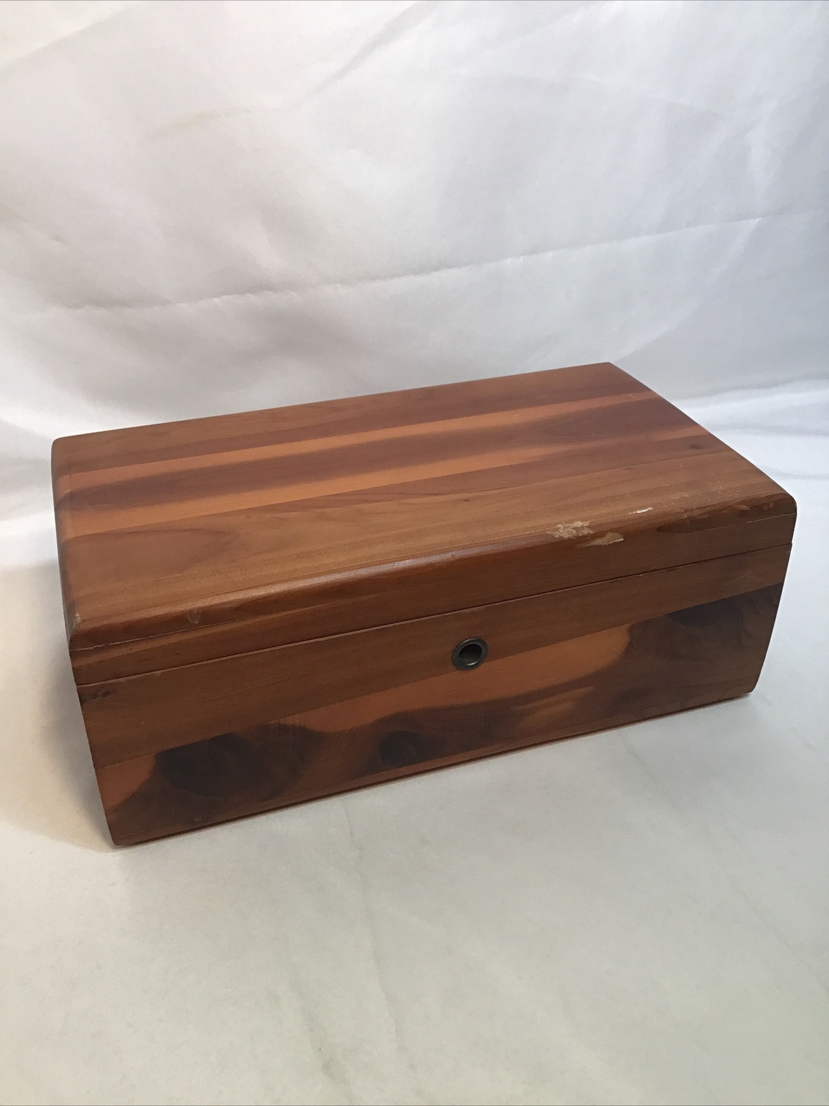 Vintage Lane Cedar Chest Jewelry Box/Hope chest Swans Furniture