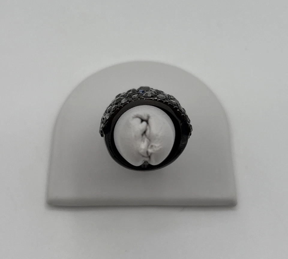 Anillo de cóctel con estrás negro piedra pavé abovedada filas horizontales talla 6,5 peltre Foto 4 de 4