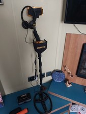Garrett Ace 400i Metal Detecter with Pinpointer, Headphones And Finds Box