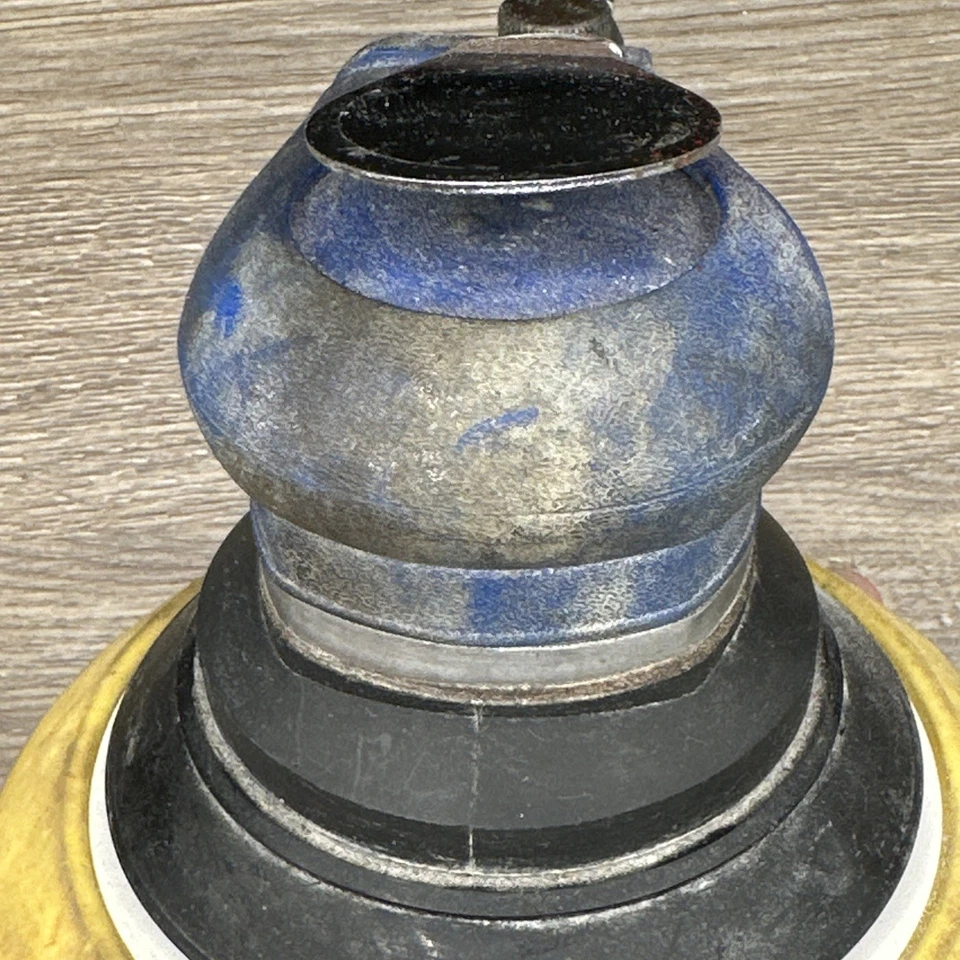 Lijadora de palma neumática Harbor Freight central de 6" autoaspiradora Foto 4 de 4