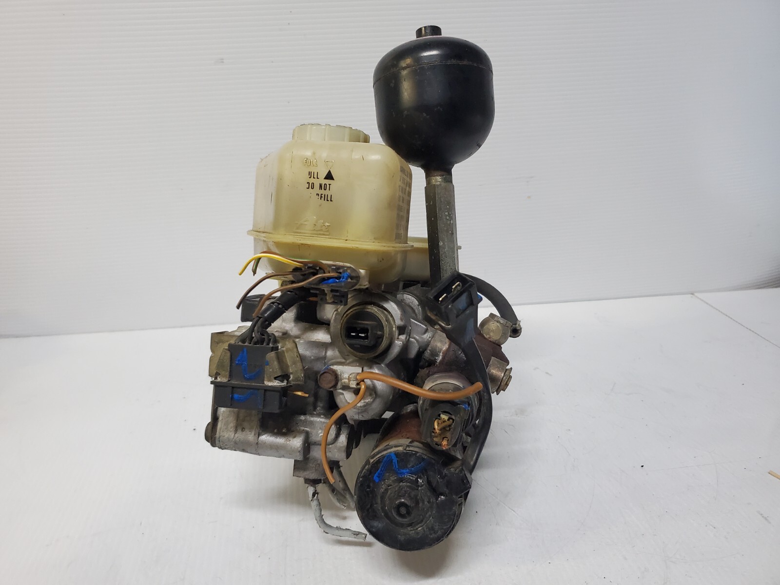 1989-1991 Maserati Chrysler TC Brake Booster ABS Master Cylinder "For Parts Only