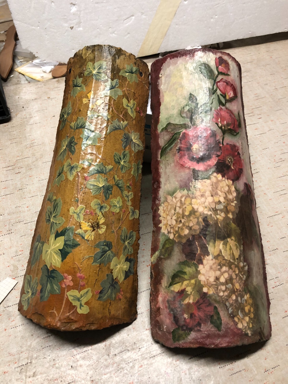 2 Tegoloni Antichi in Cotto Decorato - Pezzi di Recupero Veri 100%