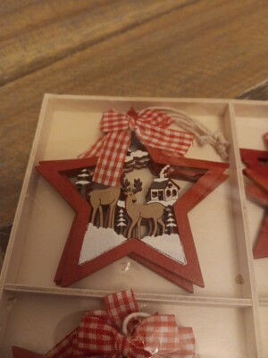 Oak Street Wholesale. Deer In Stars Scene. Pack Of 12 Ornaments