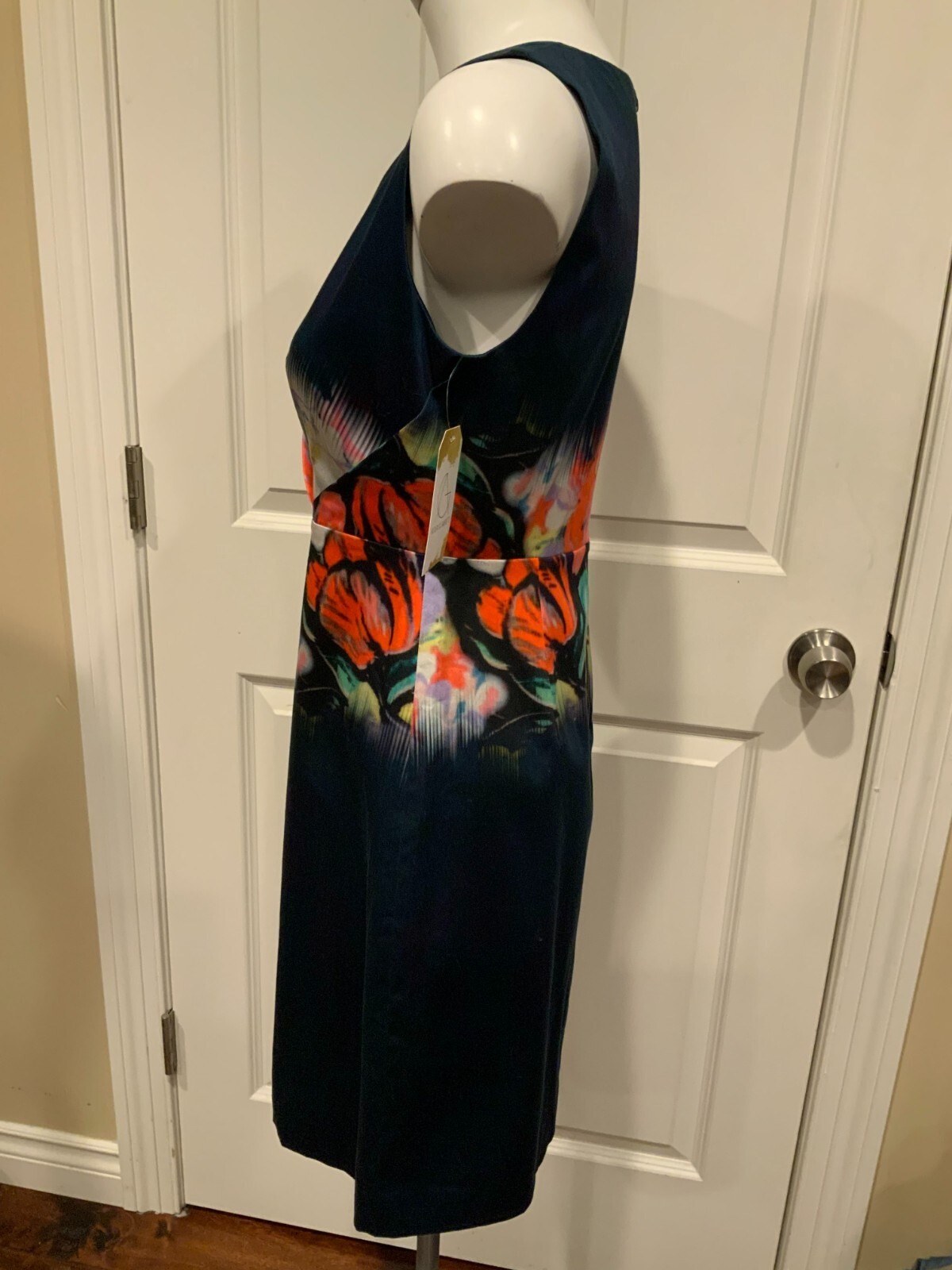 Elie Tahari Navy Blue V-Neck Dress W/ Watercolor … - image 4