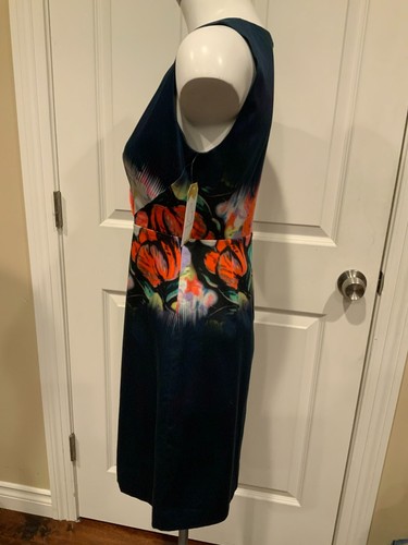 Elie Tahari Navy Blue V-Neck Dress W/ Watercolor Floral Pattern, Size 2 (US) - Picture 4 of 7