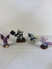 4 Skylanders Giants Cynder, Lightcore, Flashwing & Crusher