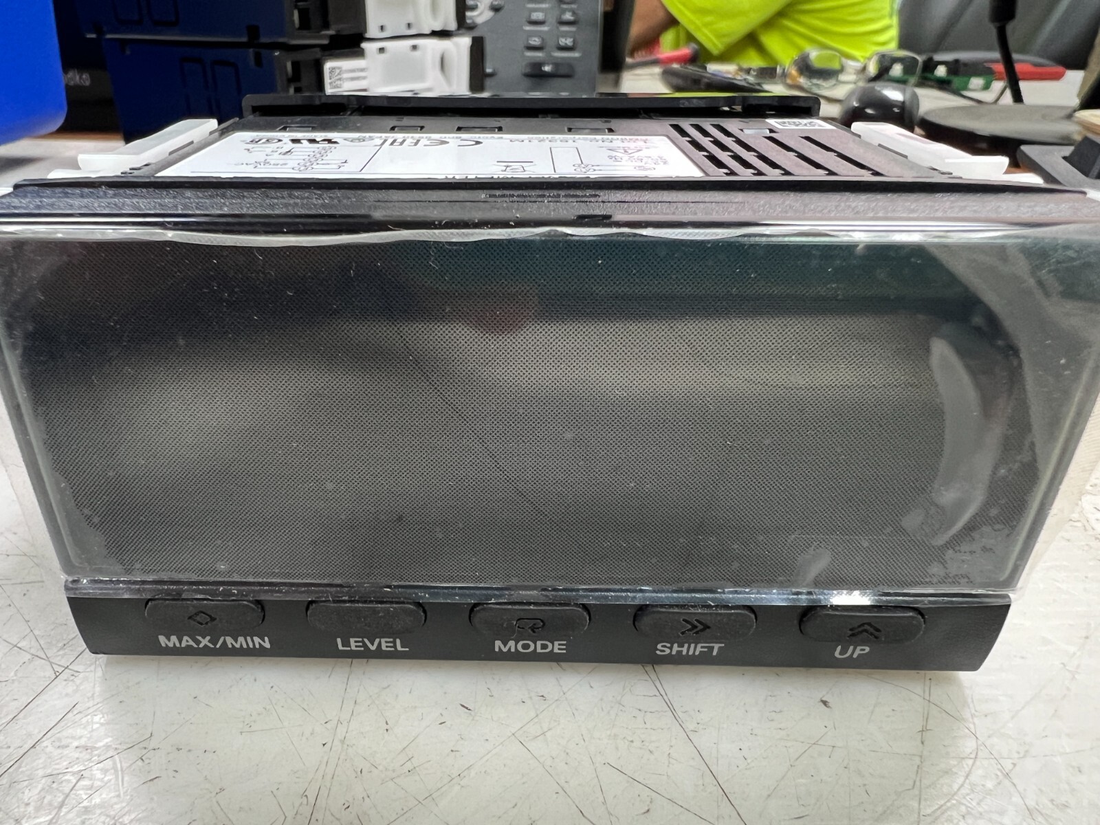 👀OMRON 24 VOLT AC/DC DIGITAL PANEL METER 4.5 VA/W K3MA-L-C W/ MOUNTING BRACKETS