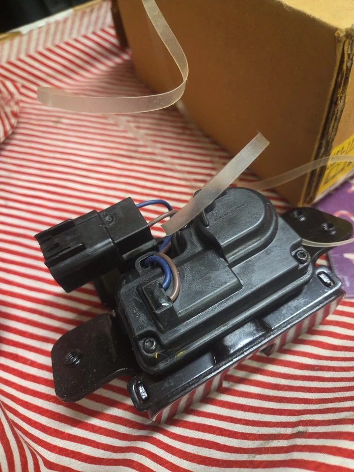 Actuador de bloqueo de puerta escotilla maletero puerta trasero Chevy Tahoe GMC Yukon 2007-2014 nos Foto 2 de 4