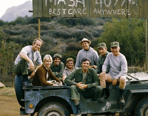 10 x M*A*S*H. Unsigned 6" x 4" photos - Cast/Scenes - Donation to Charity #2 - Picture 2 of 10