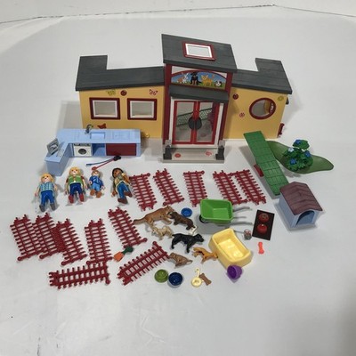 PLAYMOBIL MyLife 71599 Tiny Paws Pet Hotel *Incomplete* Ages 4-10 Figures