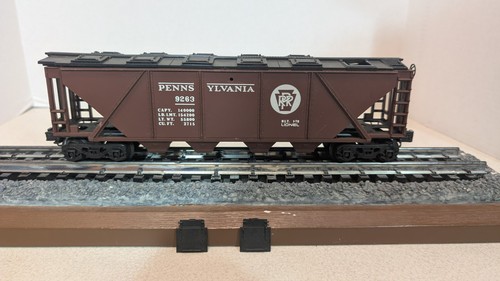 Lionel 6-9263 Pennsylvania 4 Bay Covered Hopper Car
