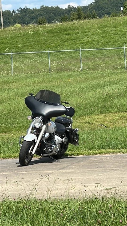 Carenado Universal Batwing 4 Yamaha Road Star S Roadliner S Royal Star sin pintar Foto 2 de 4