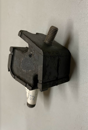 NOS) Genuine BMW Manual Transmission Mount 23712225624 23 71 2 225  