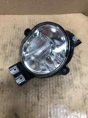 Eagle Eyes CS131-B000R Right Fog Light Assembly For 02-08 Dodge 1500 2500 3500