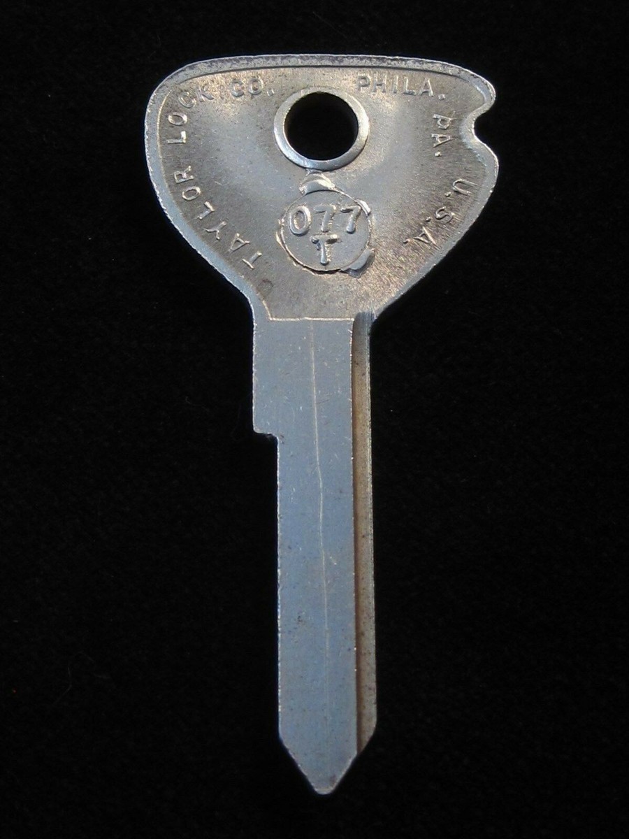 YM7 OPEL KEY BLANK Ignition Doors 1965-1970 Rallye Kadett Opel 66