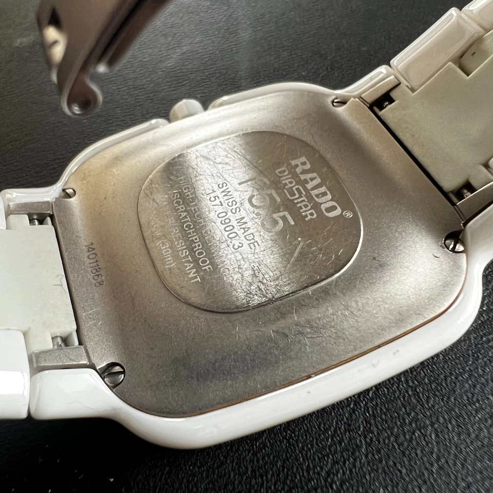 Reloj de pulsera Rado Jubile de cerámica blanca para dama esfera dorada con diamantes 36 mm Foto 3 de 4