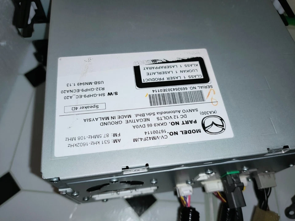 MASDA cx-5. Reproductor estéreo radio CD coche Sanyo GKK9 66 DV0A. mp3, navegación por satélite, bluetooth Foto 3 de 4