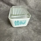 Pyrex vintage Amish Butterprint refrigerator dish 1.5 pints With Lids