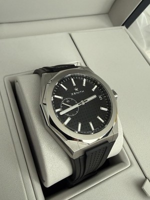 Zenith Defy Skyline 03.9300.3620/21.I001 Black Dial 41MM Warranty til 2027