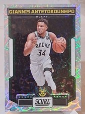 Panini 2022-23 Chronicles Score Premium Parallel Giannis Antetokounmpo #532