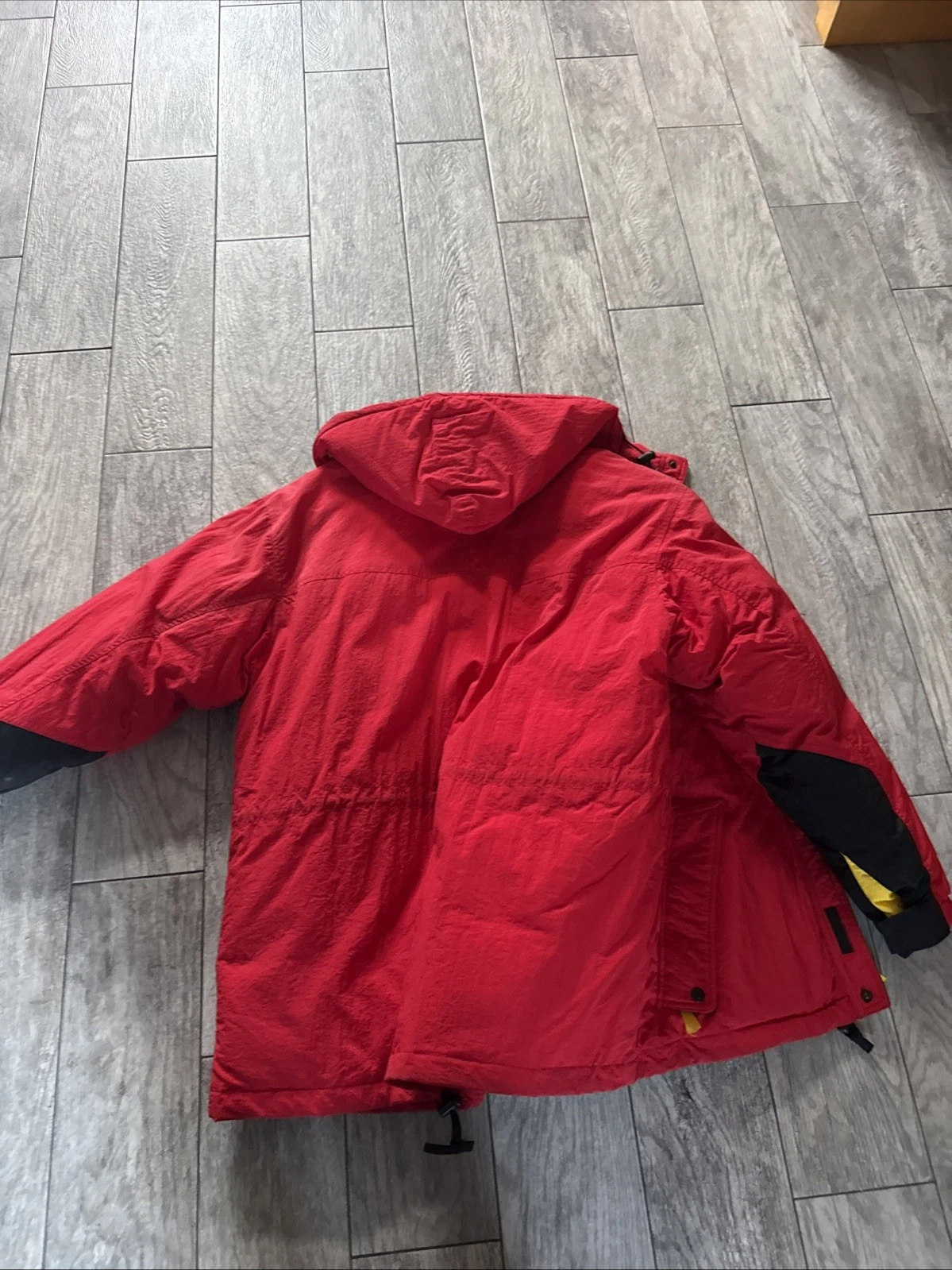 Marlboro Country Store Red Down Jacket Size XL Vintage Puffer Winter Coat image 4