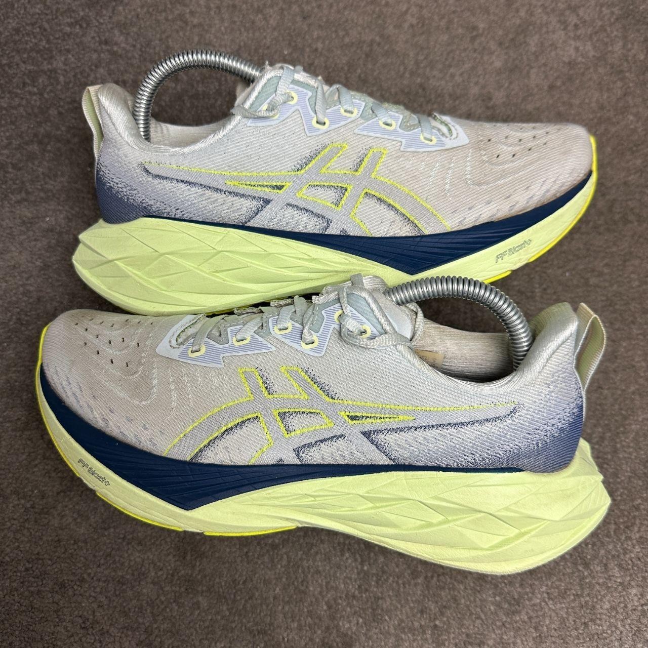 ASICS Novablast 4 Cool Grey Blue Expanse Womens Running Shoes - Size UK 7