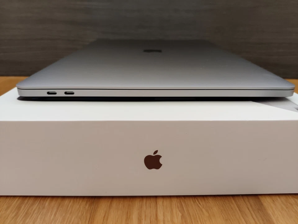 Apple MacBook Pro 16" 2019 · i9 · 16GB · 1TB, photo 4 sur 5
