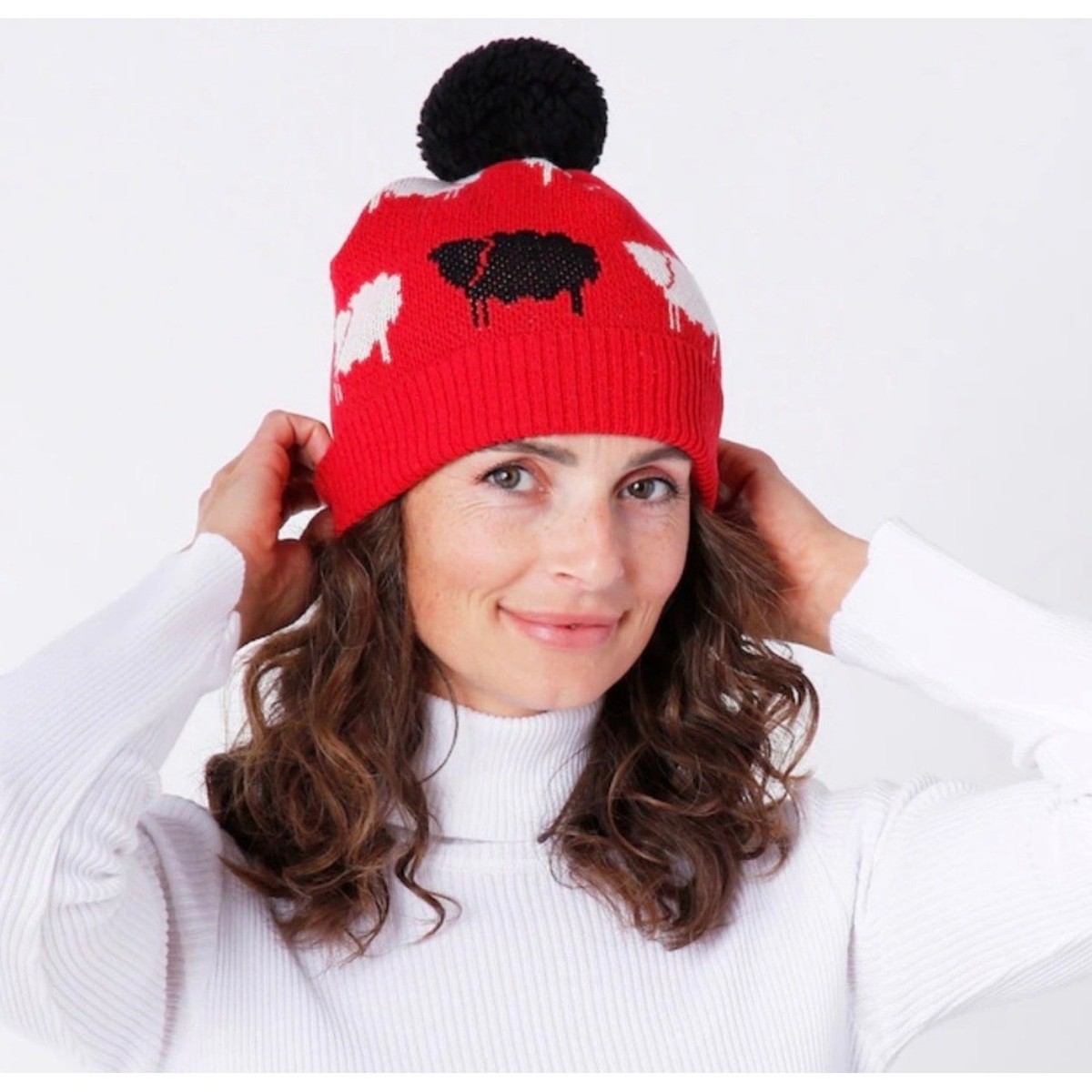 Parkhurst Beanie Women OS Red Black Sheep Princess Diana  display picture 1