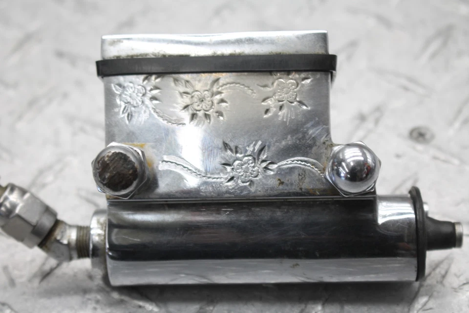 Harley-Davidson Sportster 1000 XLCH 1973 pinza de freno trasera y maestro trasero Foto 2 de 4