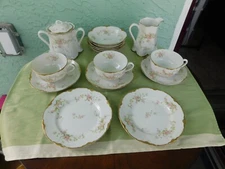 16 piece Warwick Avon Rose 5 Fruit bowls 2 Bread plates 3 Cup Saucer Cream Sugar