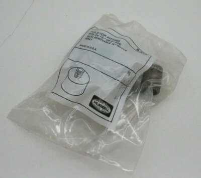 Hubbell Lighting S-302 Pole Top Slipfit Fitting For 1-1/2" or 2" Pipe, Gray - Image 1 of 4