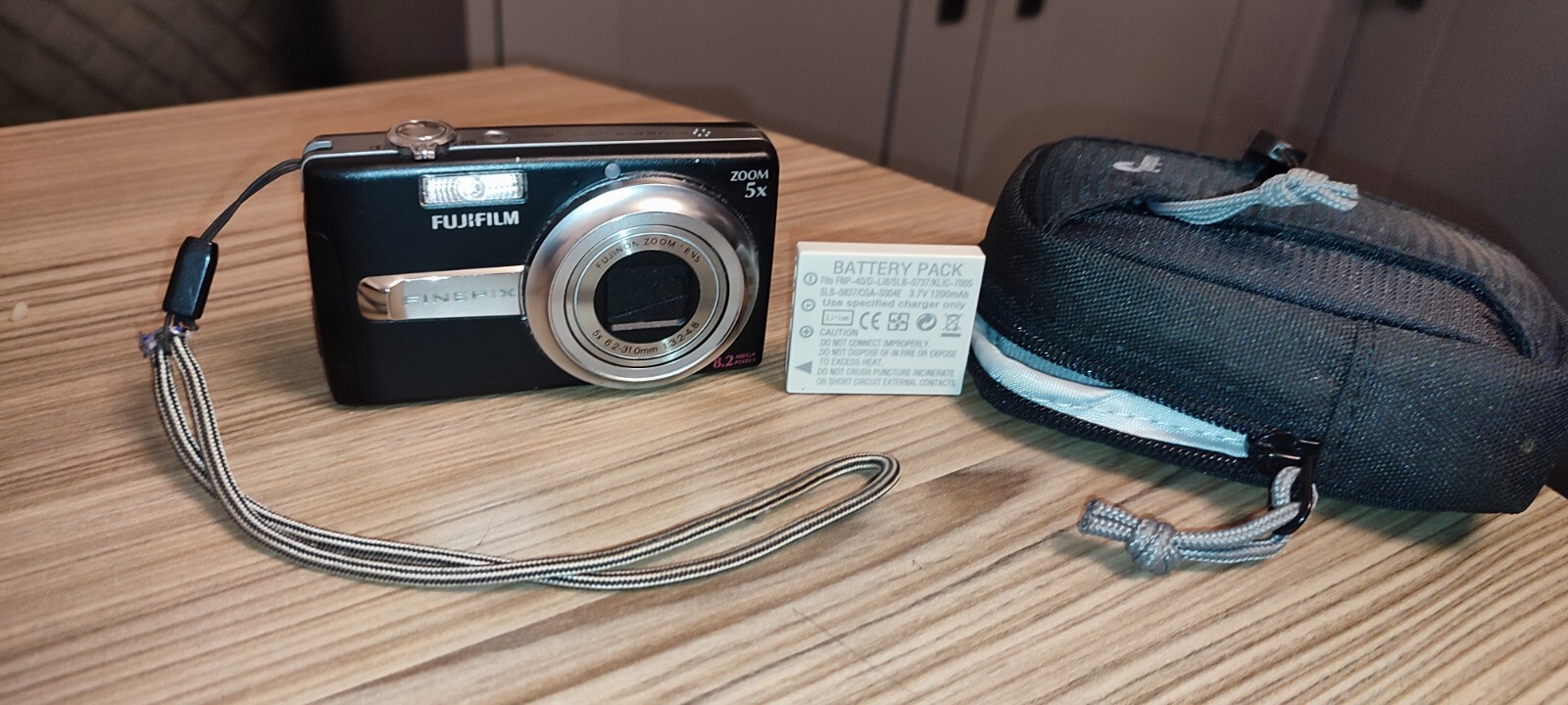 Fujifilm FinePix J50 8.2MP Digital Camera Black Tested & Working