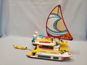 LEGO Friends #41317 Heartlake Sunshine Catamaran - Complete, Minifigs, Instructs