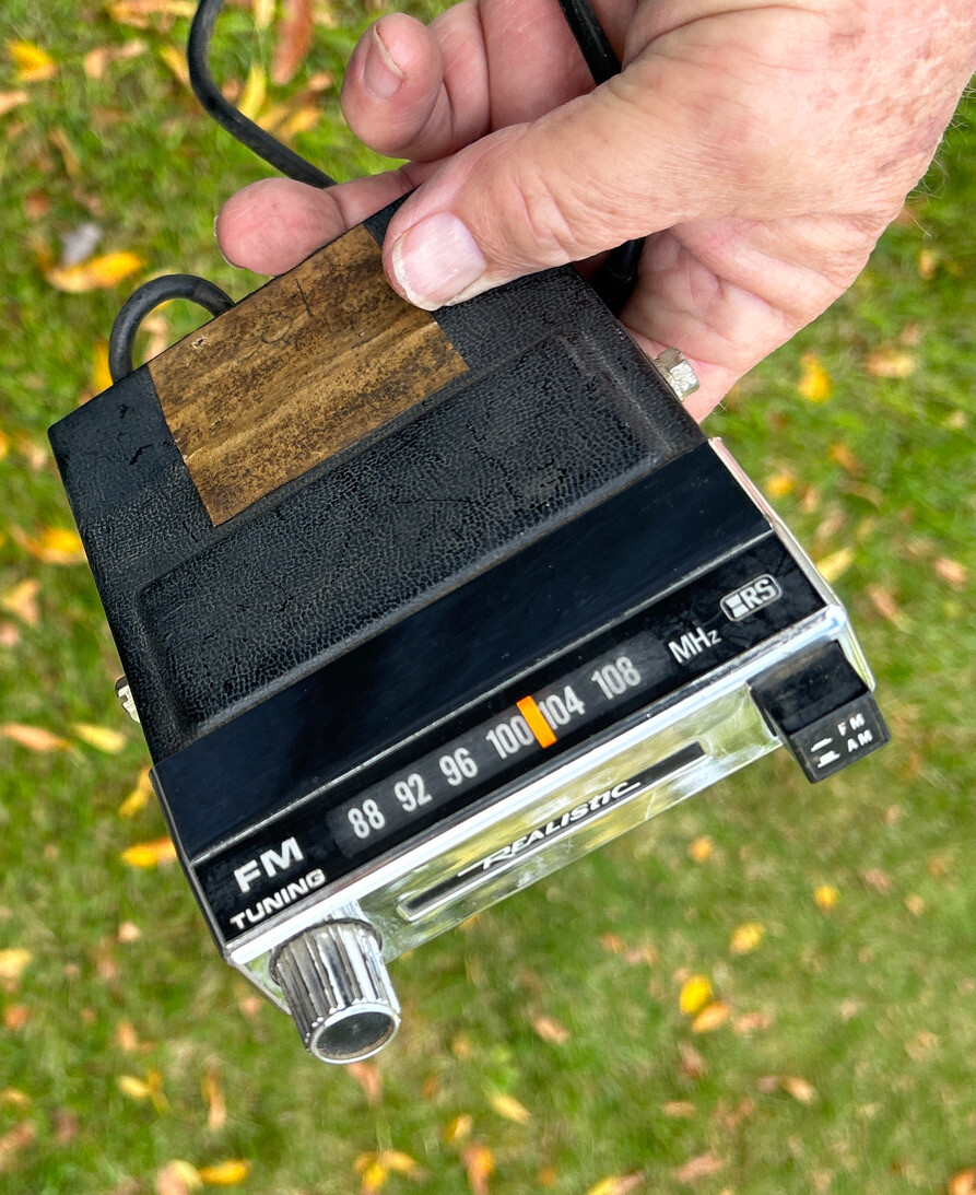 Vintage REALISTIC FM Car Radio CONVERTER Model 12 1345 Mount Under