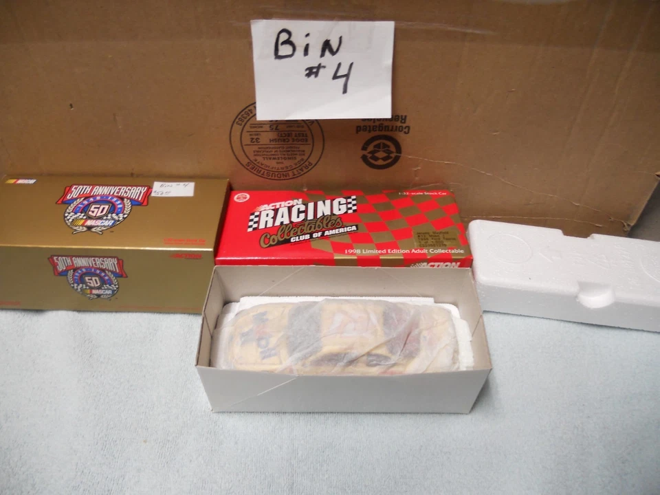 1/32 RCCA 1998 nascar #12 Mobile1 Jeremy Mayfield Gold Chrome Ford Taurus - Image 4 of 4