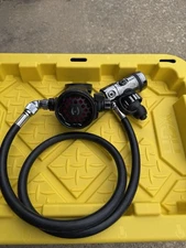 Hollis DCX DIN Regulator (first stage) and Hollis 200LX (second stage)