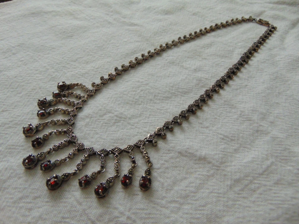 antiguo collar babero marcaitas granates plata de ley Foto 4 de 4
