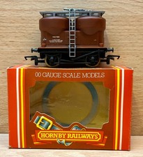Hornby 'OO' Gauge R125 "Preswin" Twin Silo Wagon Boxed.