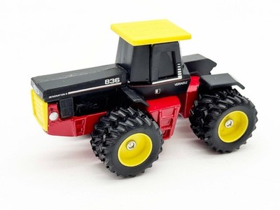 1/64 Ford Versatile 836 4wd Tractor With Duals