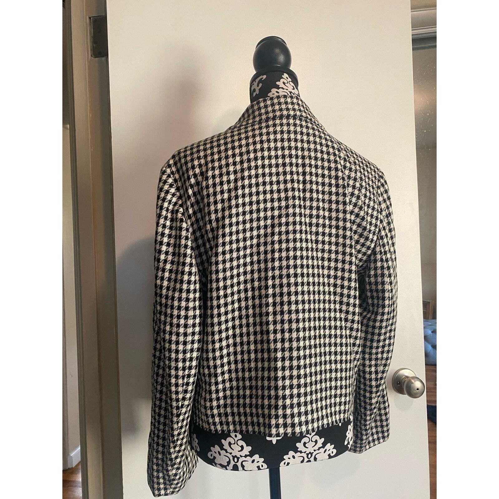 Pendleton Black/White Houndstooth Wool-Blend Butt… - image 2