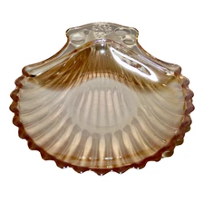 Jeanette Glass ~ Louisa Amberglo ~ Clam Shell Occasional Candy Dish MCM