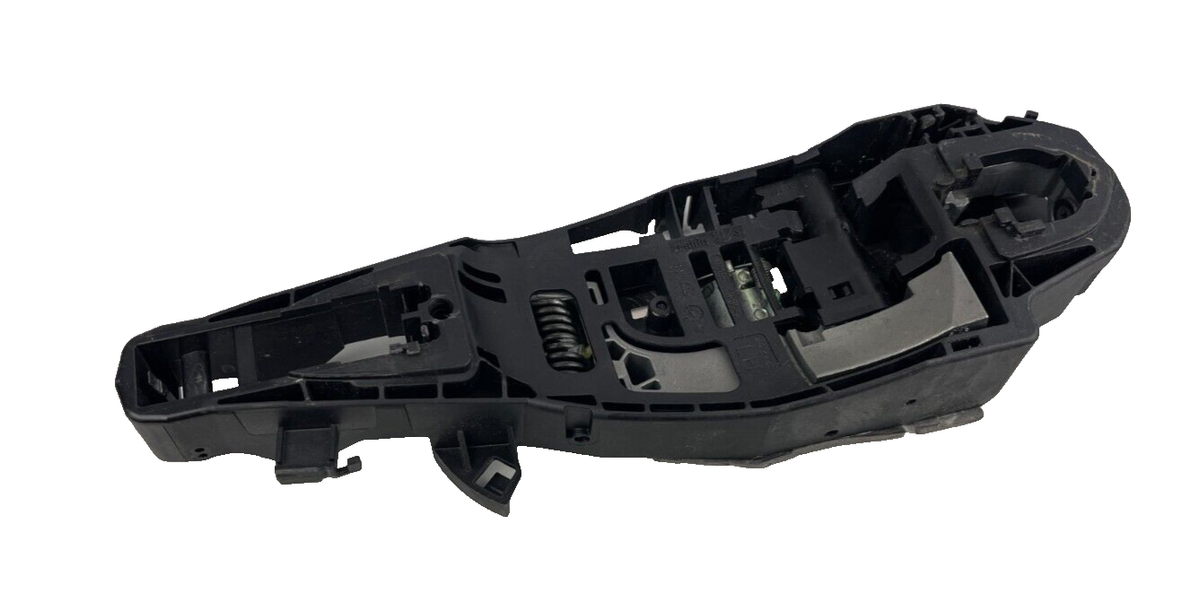 DS Automobiles 7 Crossback Holder Frame For Door Handle Left