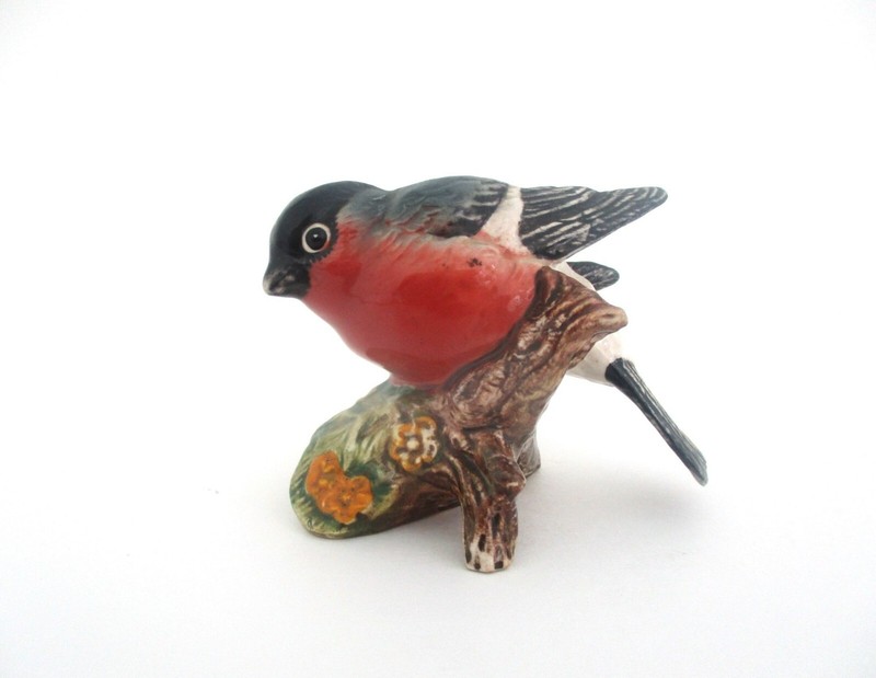 Vintage Beswick Bullfinch Bird 1042