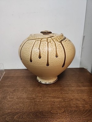 BEAUTIFUL  DRIP MOTTLE STYLE UNSIGNED LIDDED VASE - UNIQUE TOP - NORTH CAROLINA?